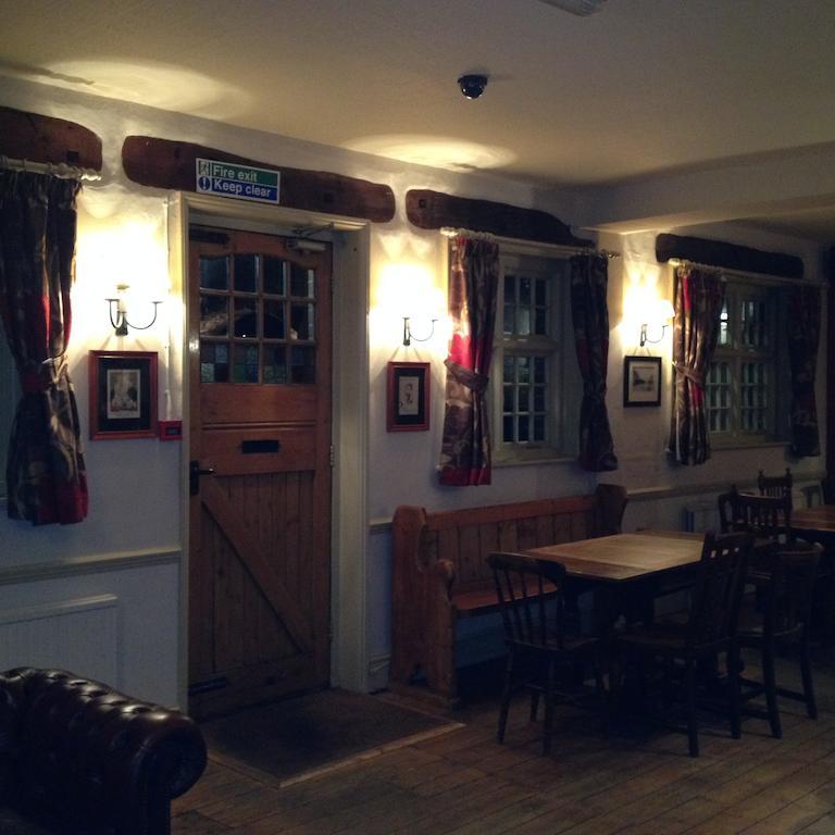 The Half Moon Inn Woking Exterior photo
