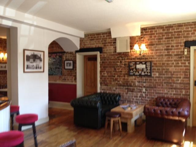 The Half Moon Inn Woking Exterior photo